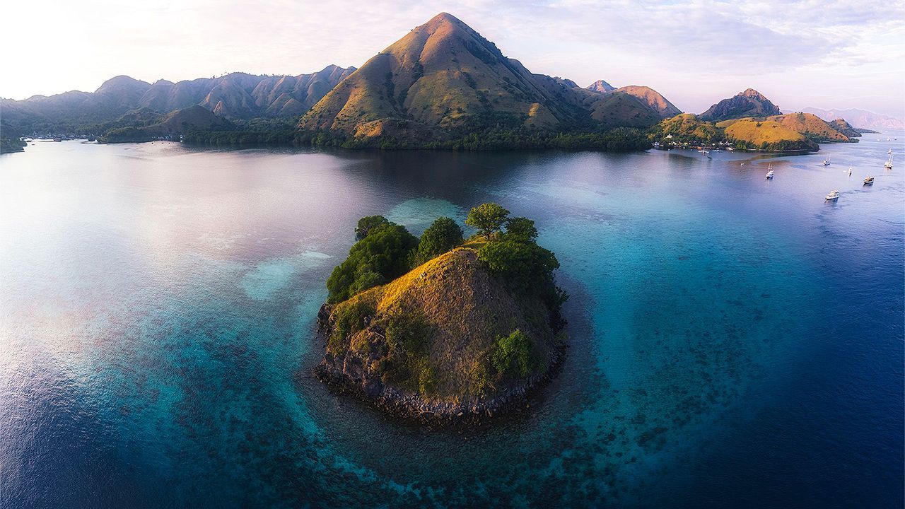 Best places to visit in 2026 featuring popular travel destinations, scenic landscapes, beautiful beaches, and world-famous attractions.